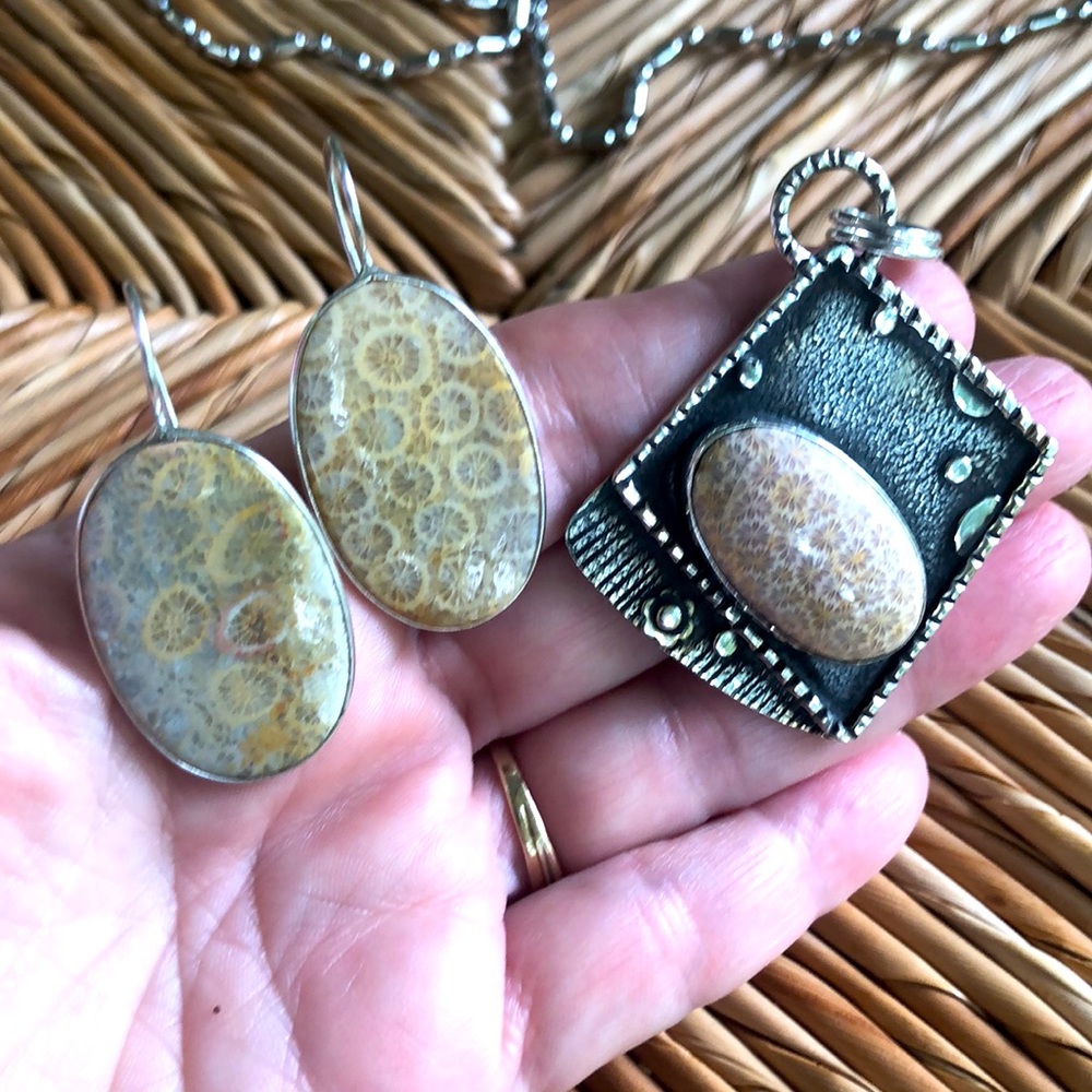 Beautiful Coral Fossil set! Earrings and amazing pendant…matching! Beautiful